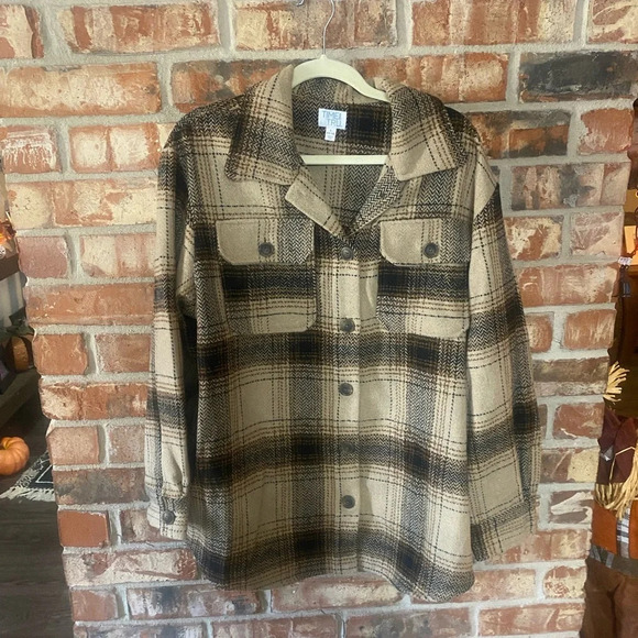 Time and tru women’s plaid shacket - Picture 2 of 7